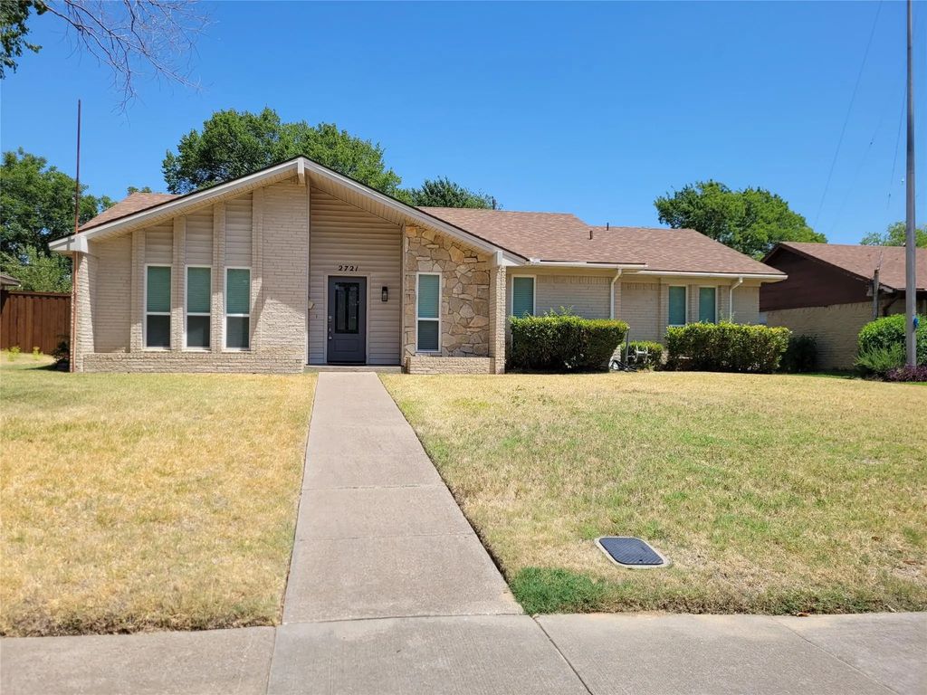 2721 Leta Mae Circle, Farmers Branch