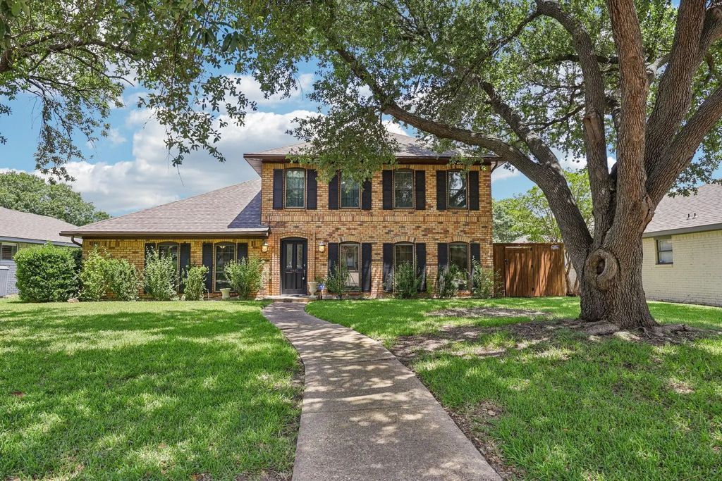6631 Fireflame Drive, Dallas