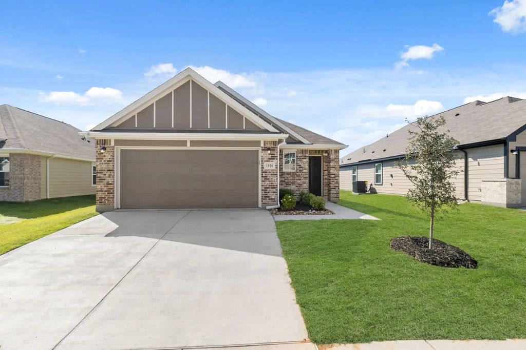 1016 Wind Drift Way, Fort Worth