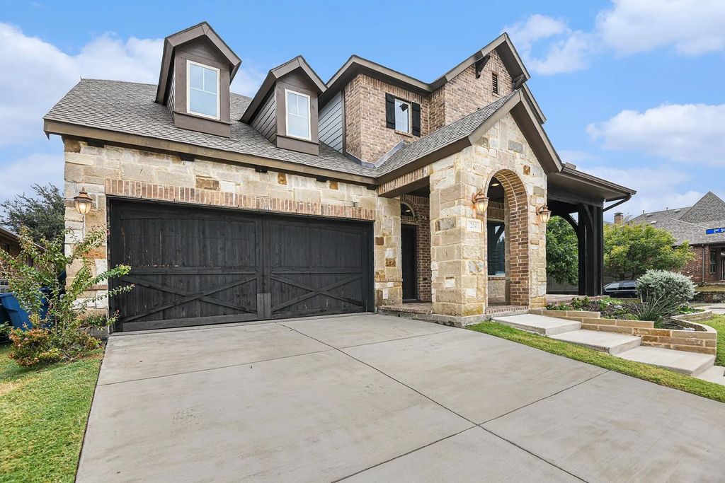 204 Lilypad Bend, Argyle