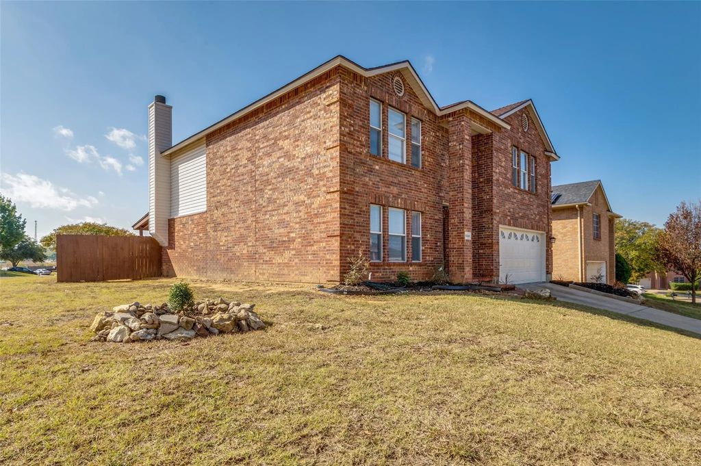 6524 Willow Oak Court, Fort Worth