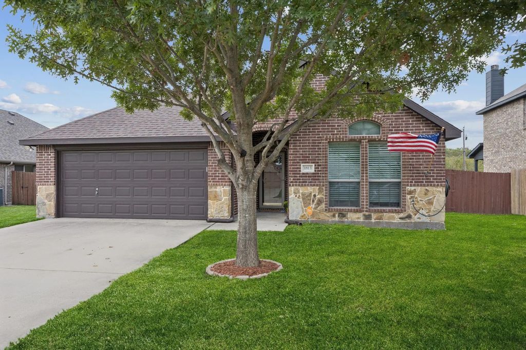 1813 Meadowlark Lane, Royse City