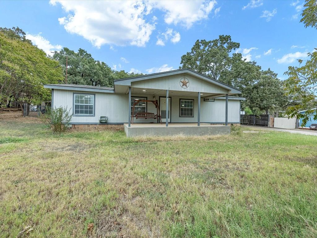 3716 Carols Court, Burleson