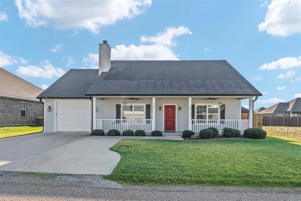 111 Bexar Street, Mabank