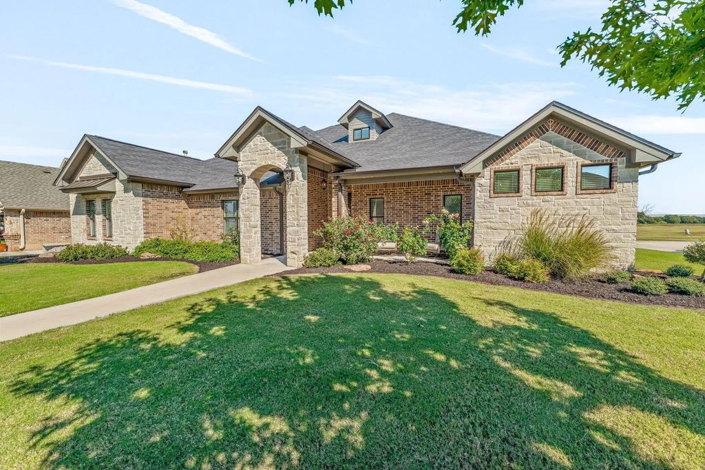 142 Crenshaw Court, Stephenville