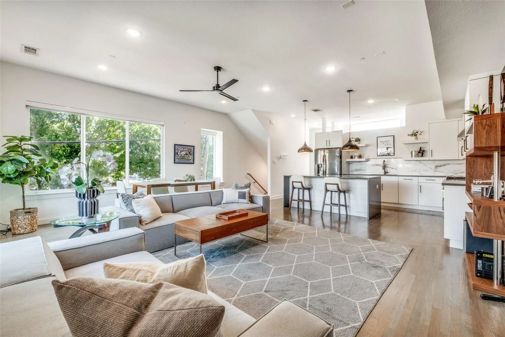 1901 N Carroll Avenue 105, Dallas