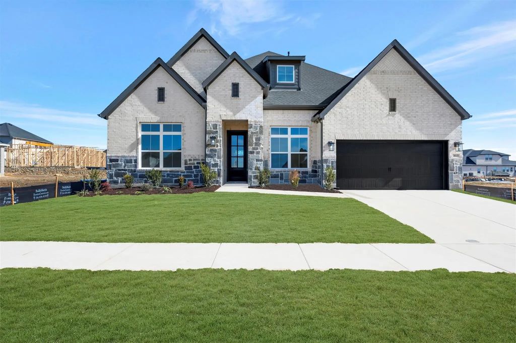 317 Barnwood Way, Northlake