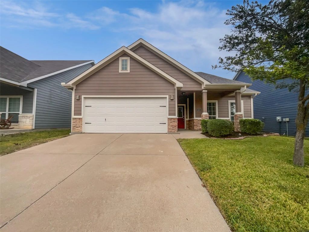 3132 Rockwell Lane, Fort Worth