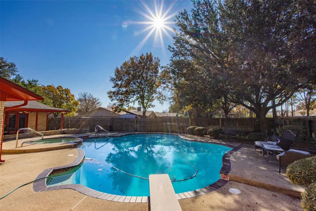 417 Willow Way, Gainesville