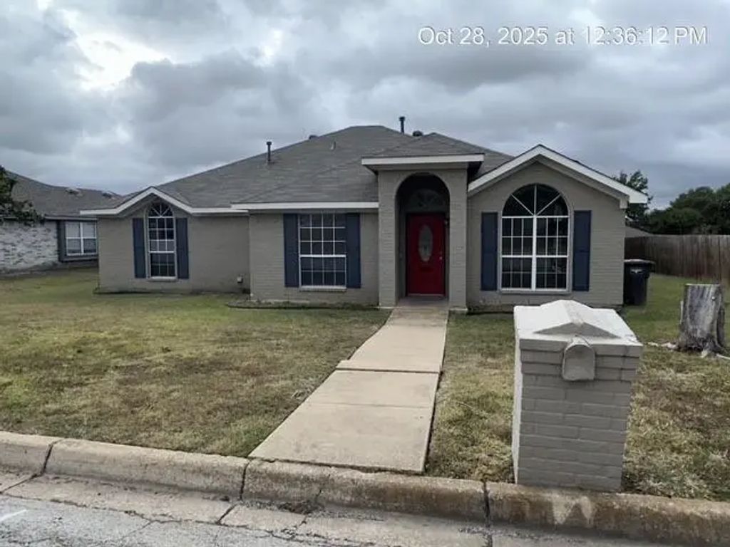 10505 Lone Pine Lane, Fort Worth