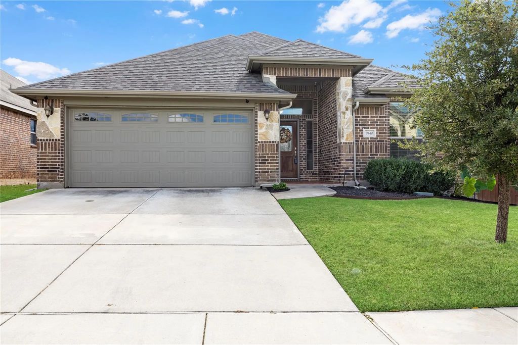 3940 Hollow Lake Road, Fort Worth