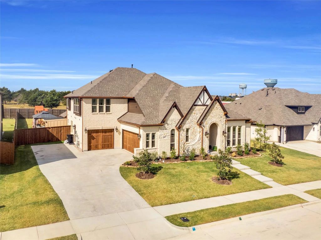 917 S Bluebird Lane, Midlothian