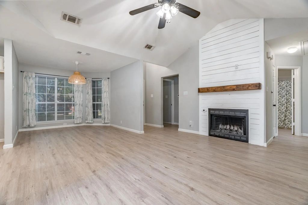 913 Brittany Drive, Denton