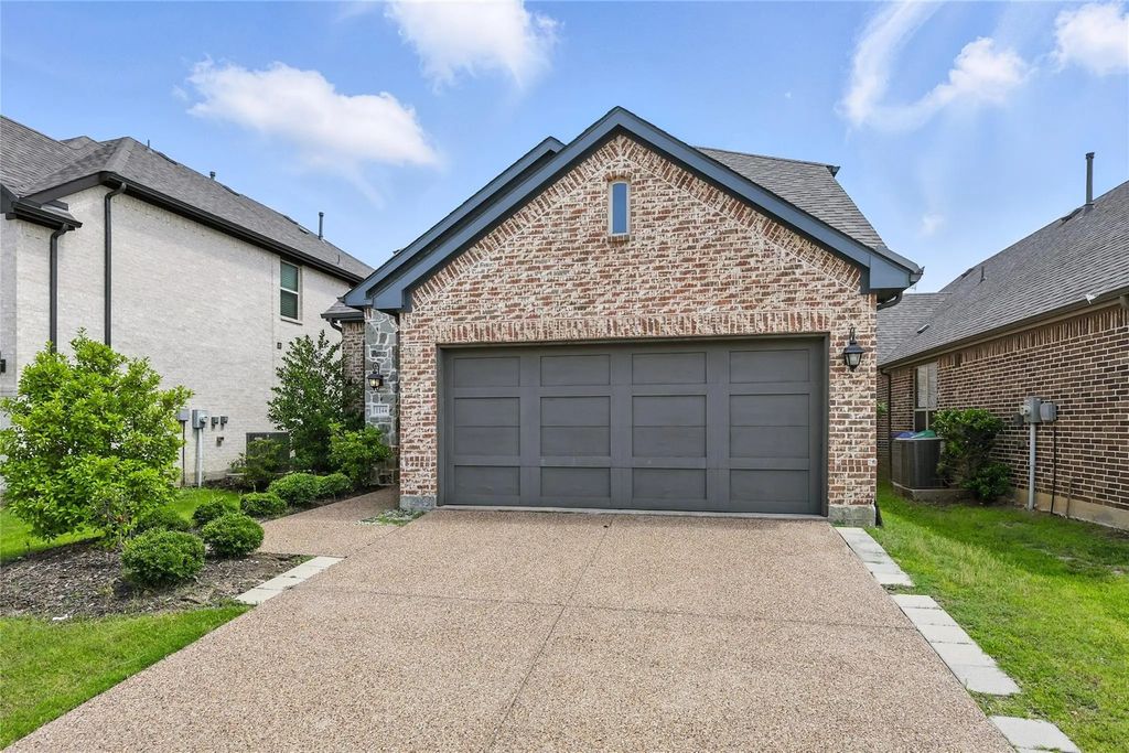 1144 Dame Carol Way, Carrollton