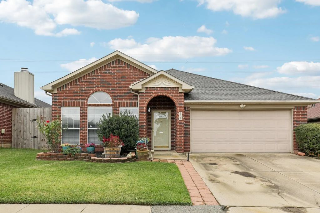 834 Ponselle Drive, Arlington