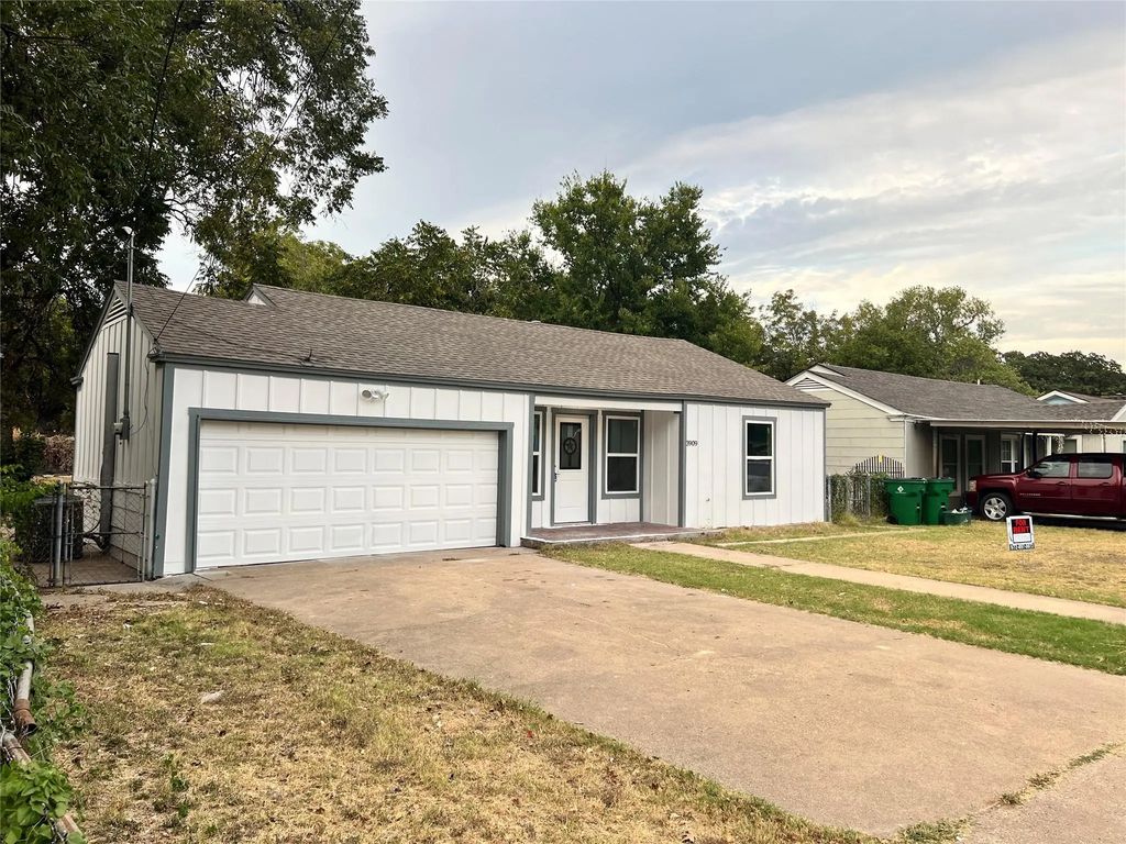 3909 Carnation Avenue, Haltom City