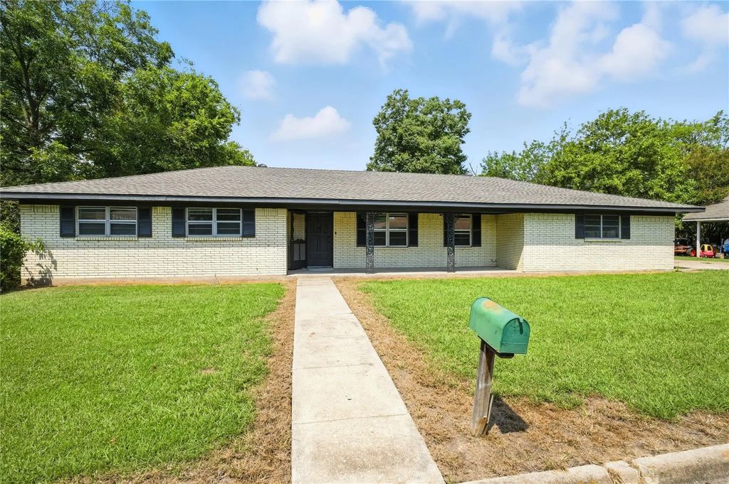 115 Horseshoe Drive, Cooper