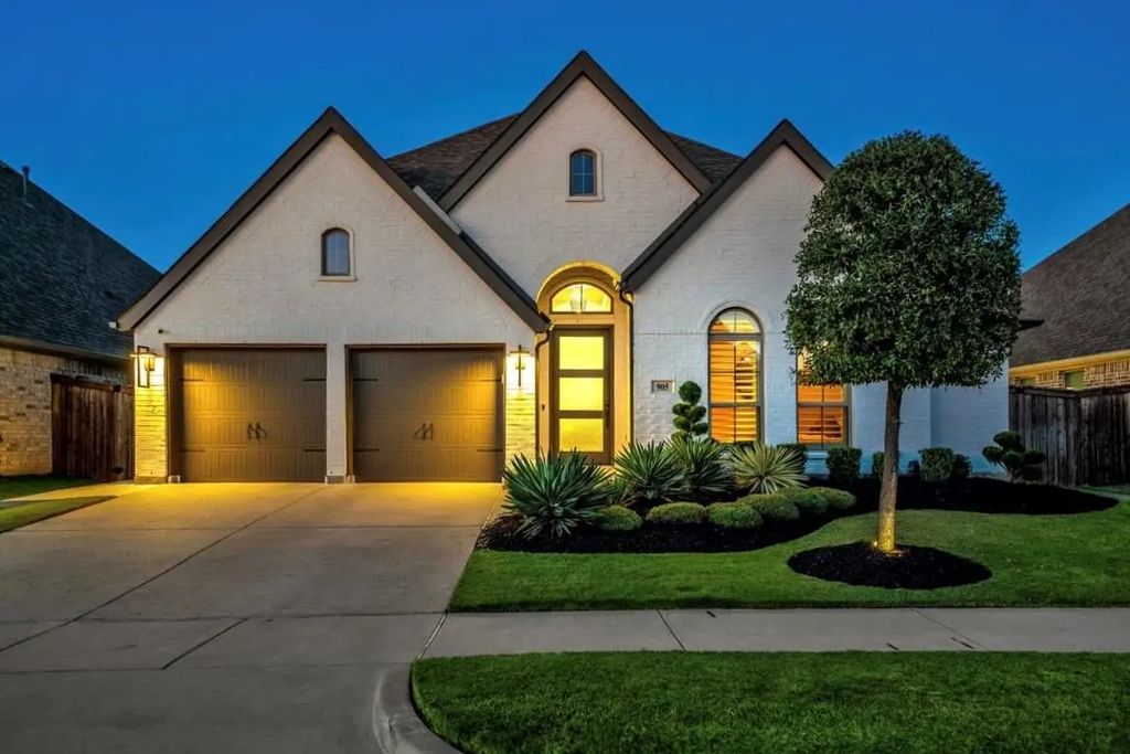 905 Bridle Path Parkway, Aubrey