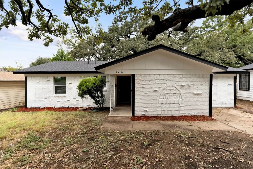 5616 Maceo Lane, Fort Worth