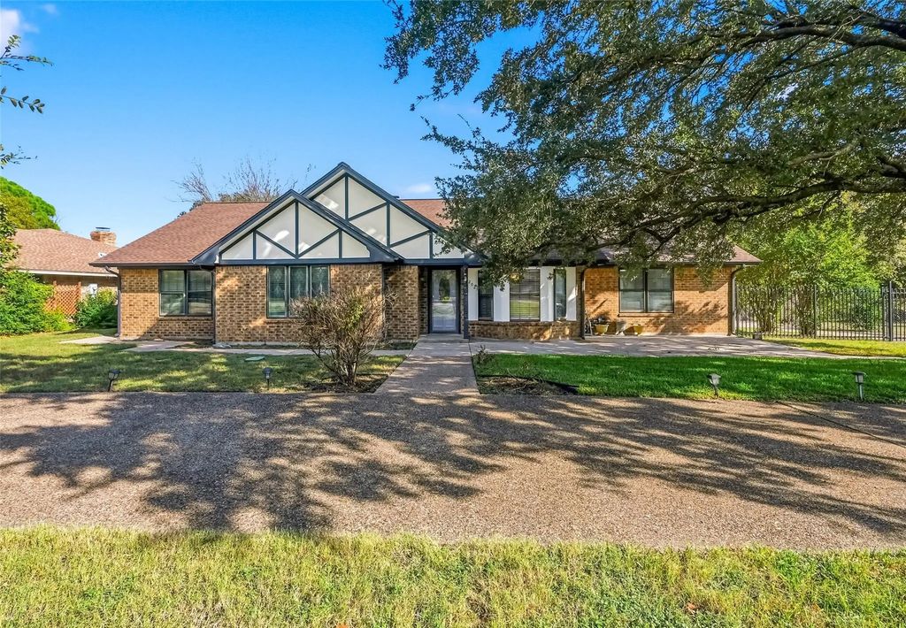 202 Tampico Circle, Duncanville