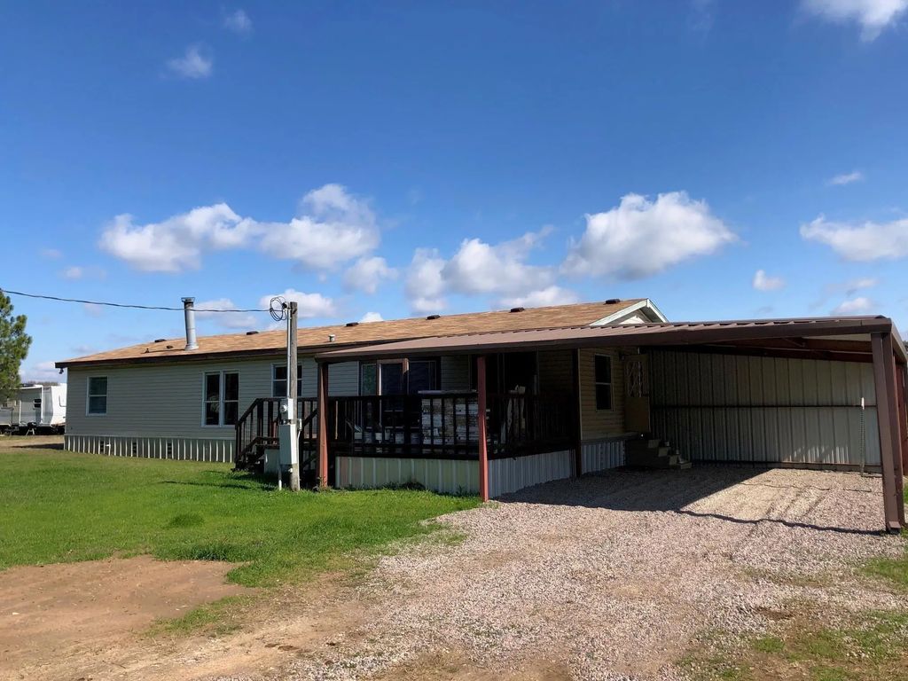 141 Spur 190, Streetman