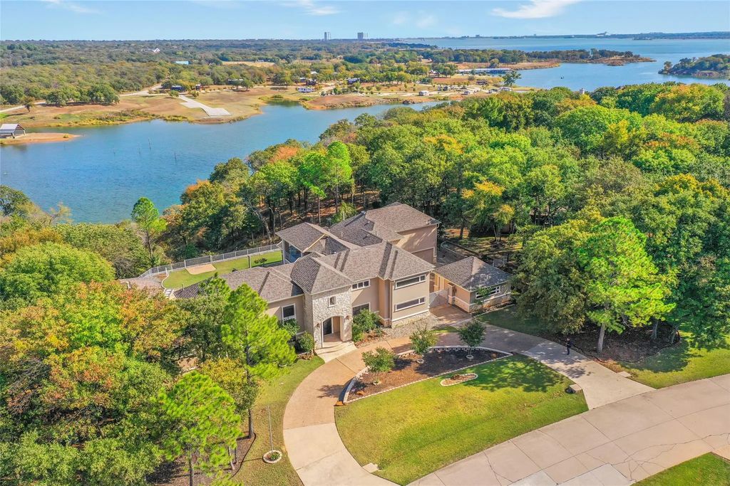 1502 Noble Way, Flower Mound