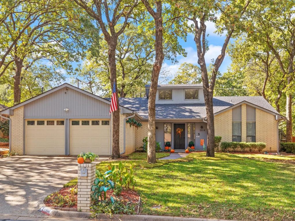 5514 Silver Bow Trail, Arlington