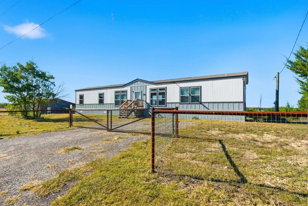 3639 Cedar Street, Weatherford