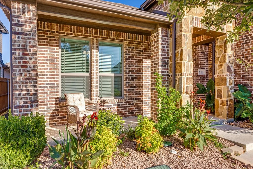 6712 Farsight Drive, Fort Worth