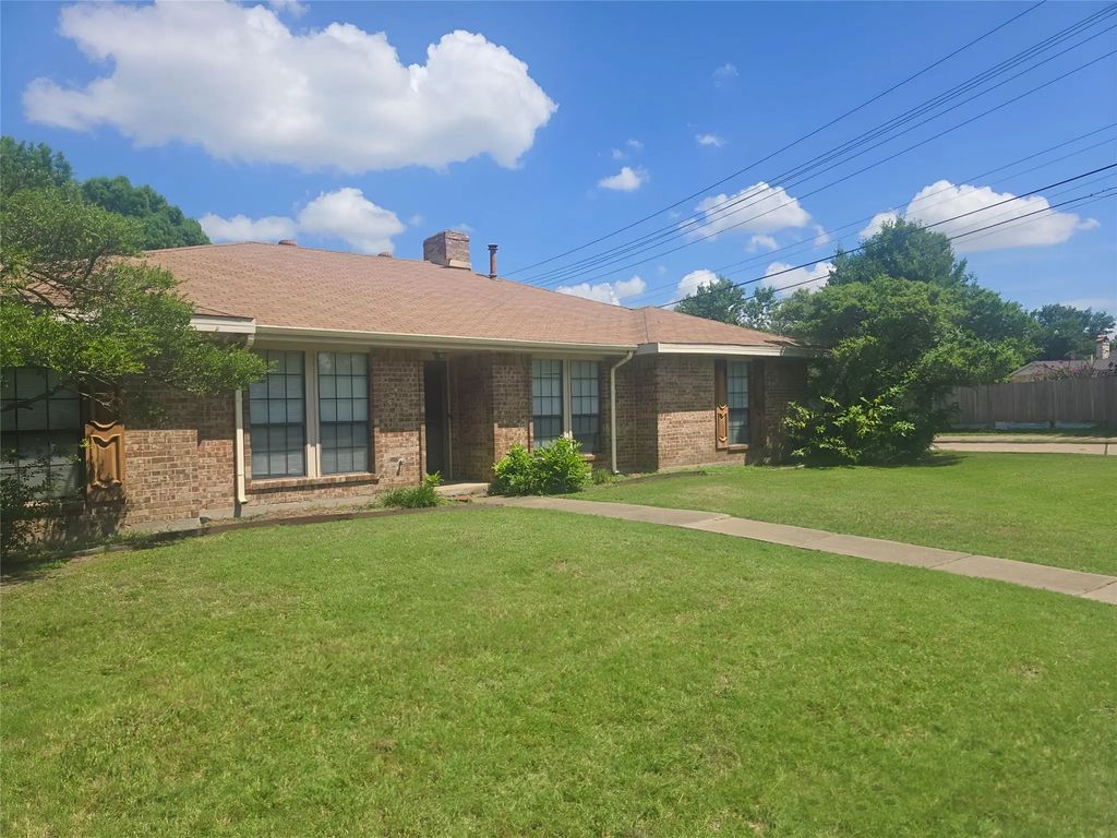 432 Larchbrook Drive, Garland