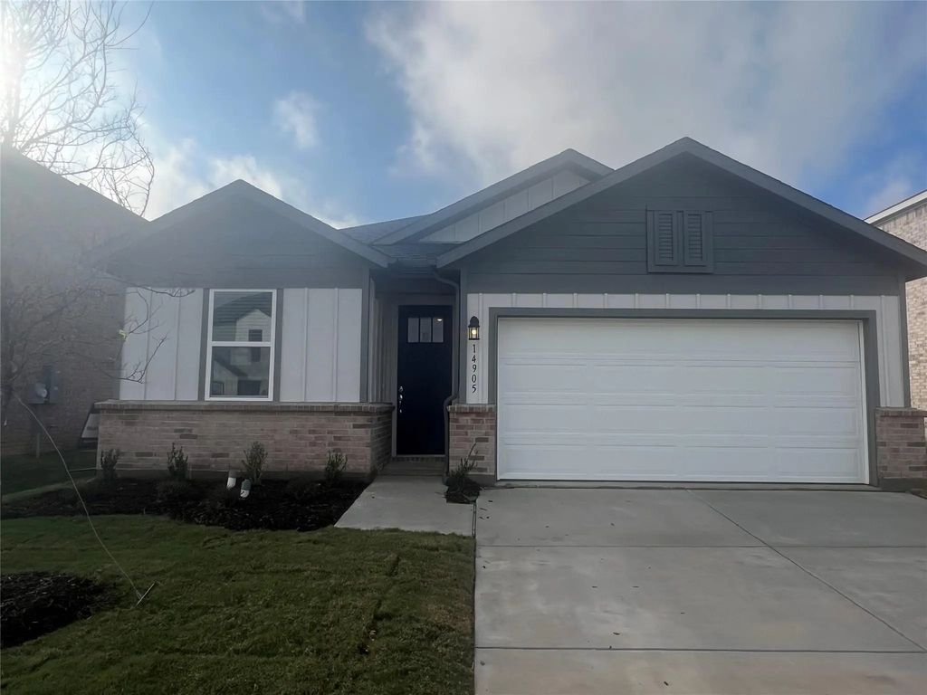 14905 Hierba Mora Drive, Fort Worth