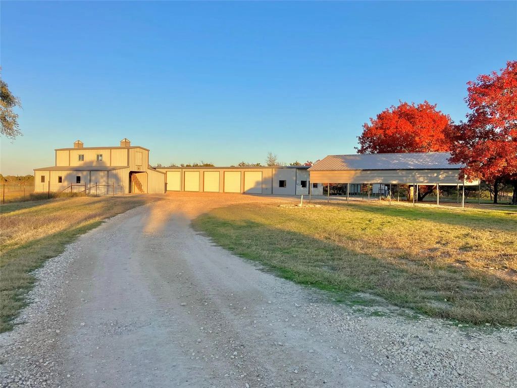 1695 County Road 295, Hico