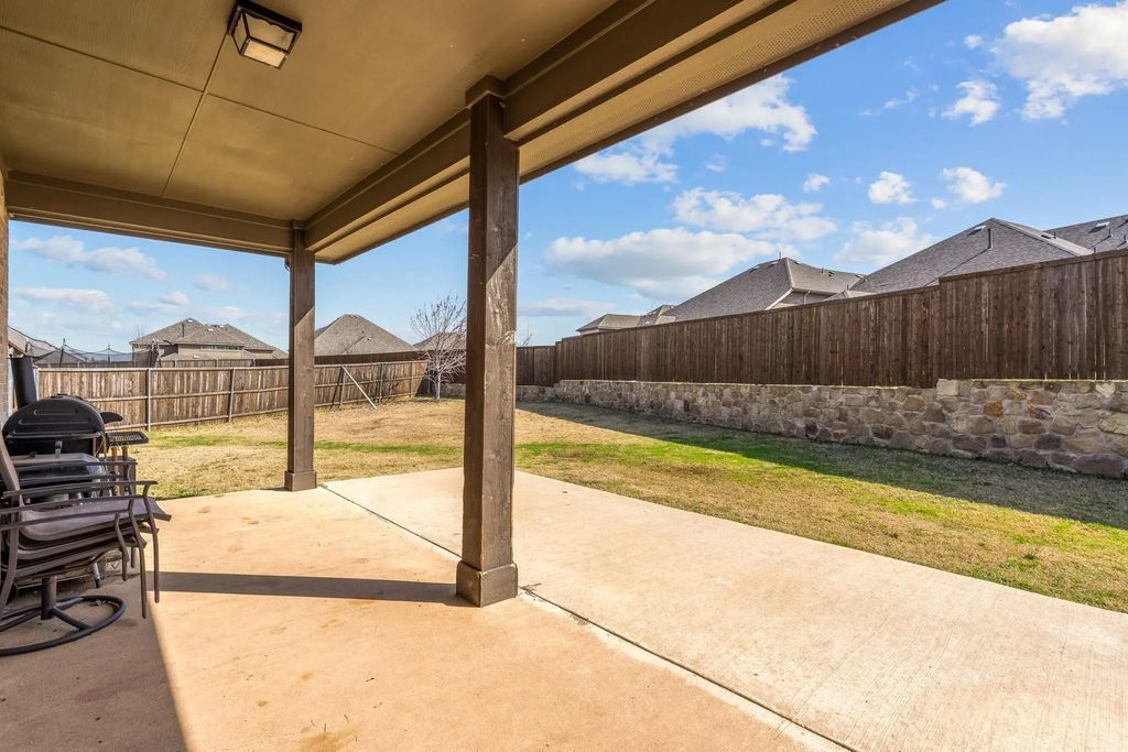 1403 Crossford Trail, Forney