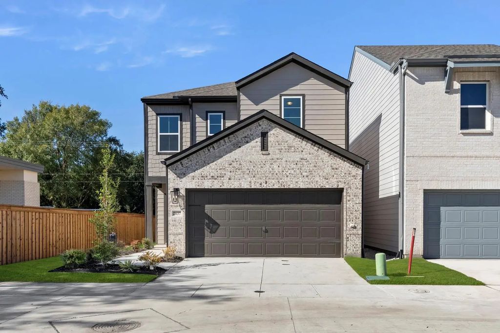 2637 Lost Maples Lane, Dallas