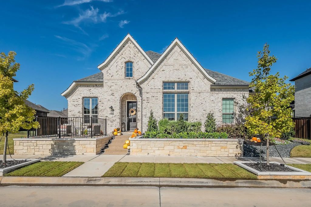 1518 Viridian Park Lane, Arlington