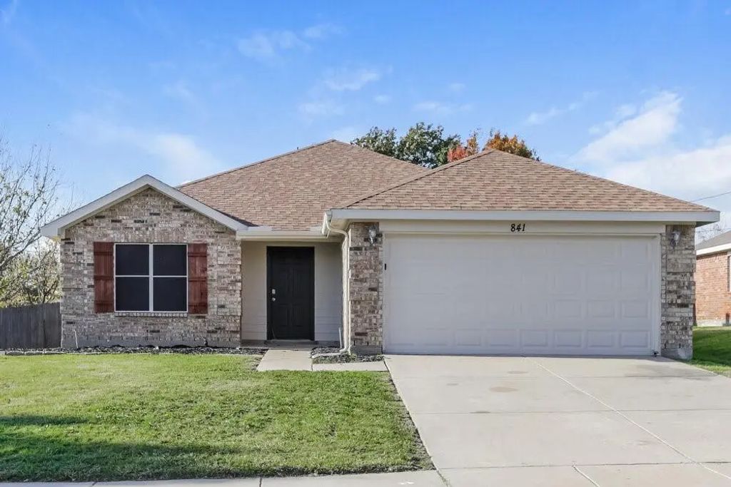 841 Beaver Creek Drive, Burleson