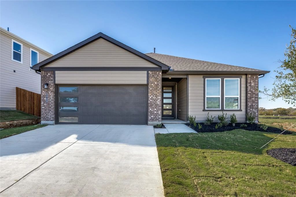 2700 Goldfinch Drive, Denton
