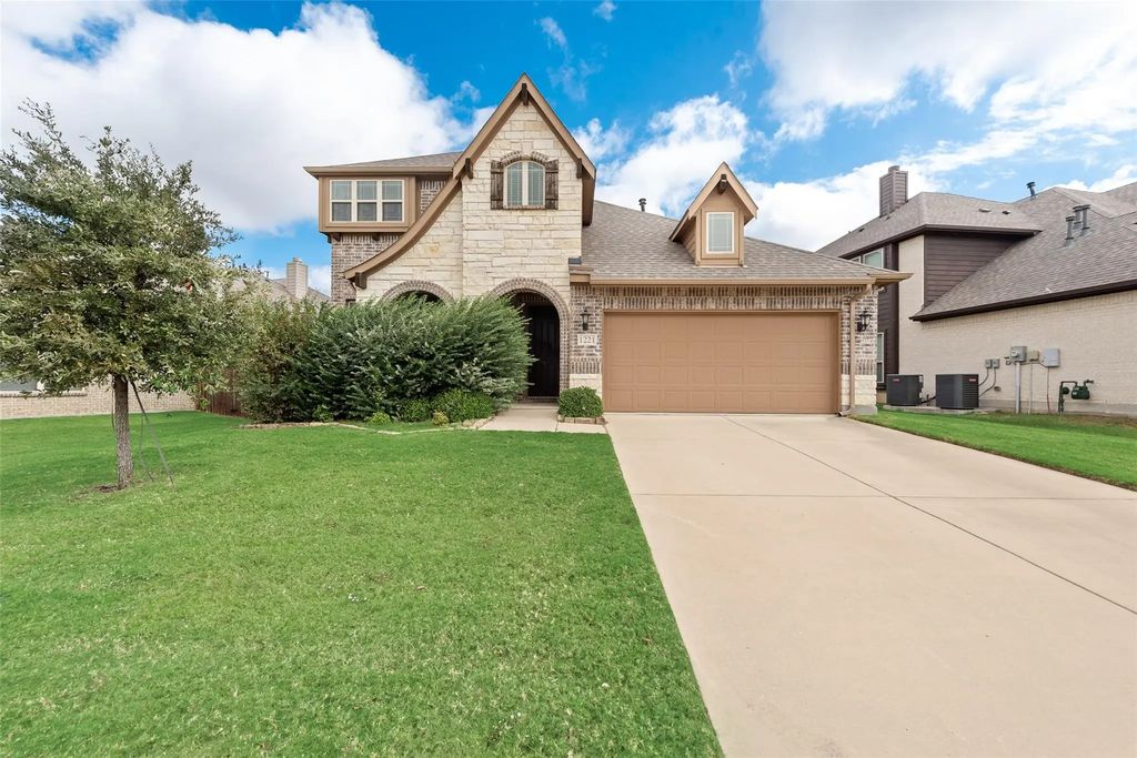 1221 Snowbird Drive, Little Elm