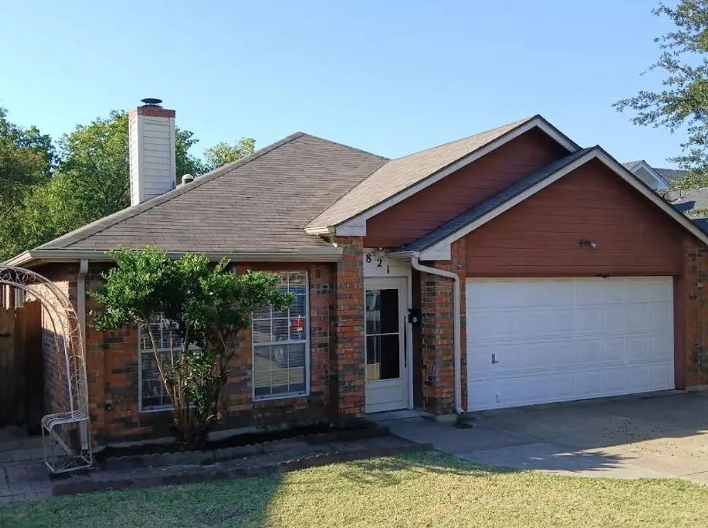 821 Hill Street, Grand Prairie