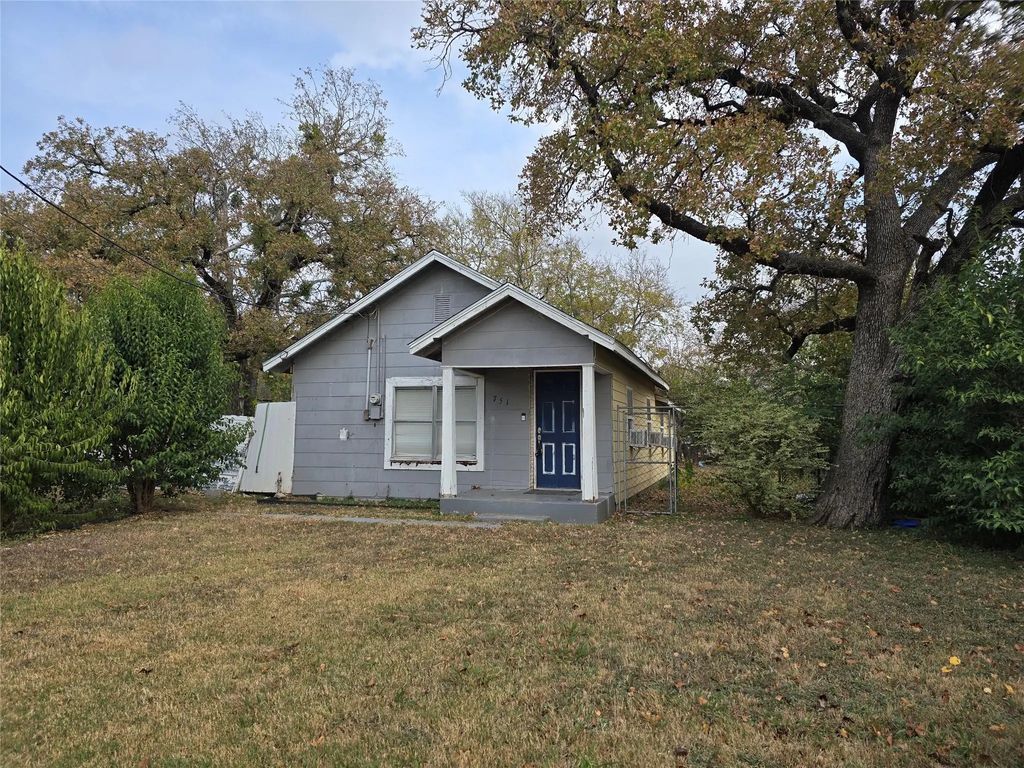 751 N Race Street, Stephenville