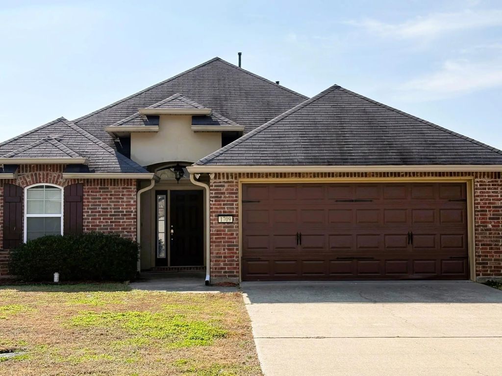 1709 Avondale Court, Bossier City