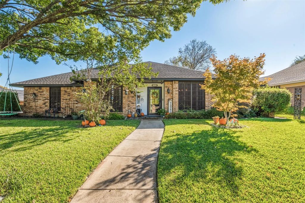 206 Cardinal Creek Drive, Duncanville