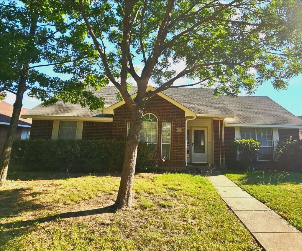 1600 Wesley Drive, Mesquite