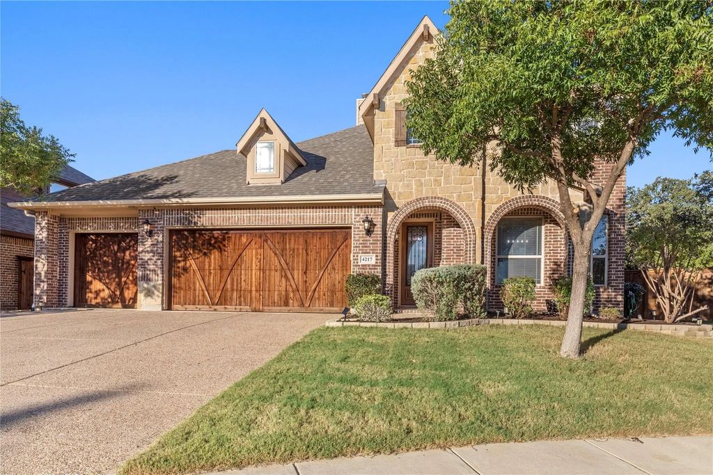 4217 Rustic Timbers Drive, Fort Worth