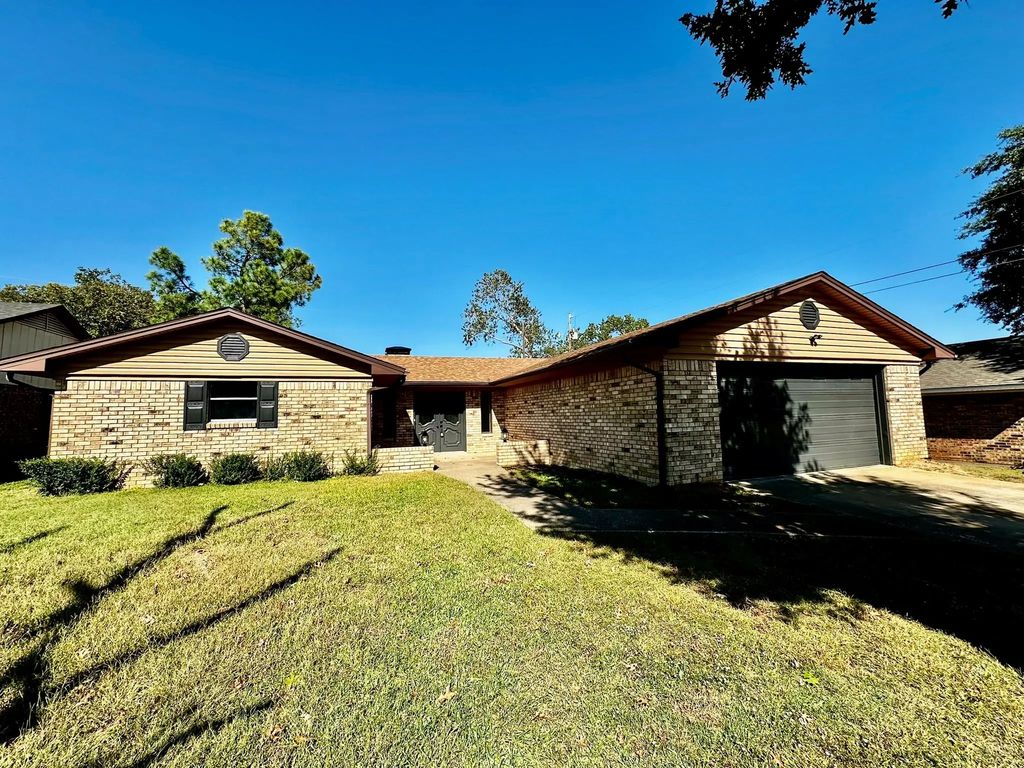 16 Haven Circle, Denison