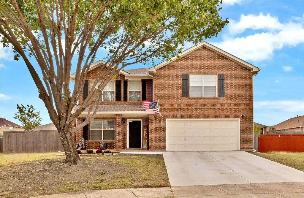8219 Leaning Oak Court, Arlington