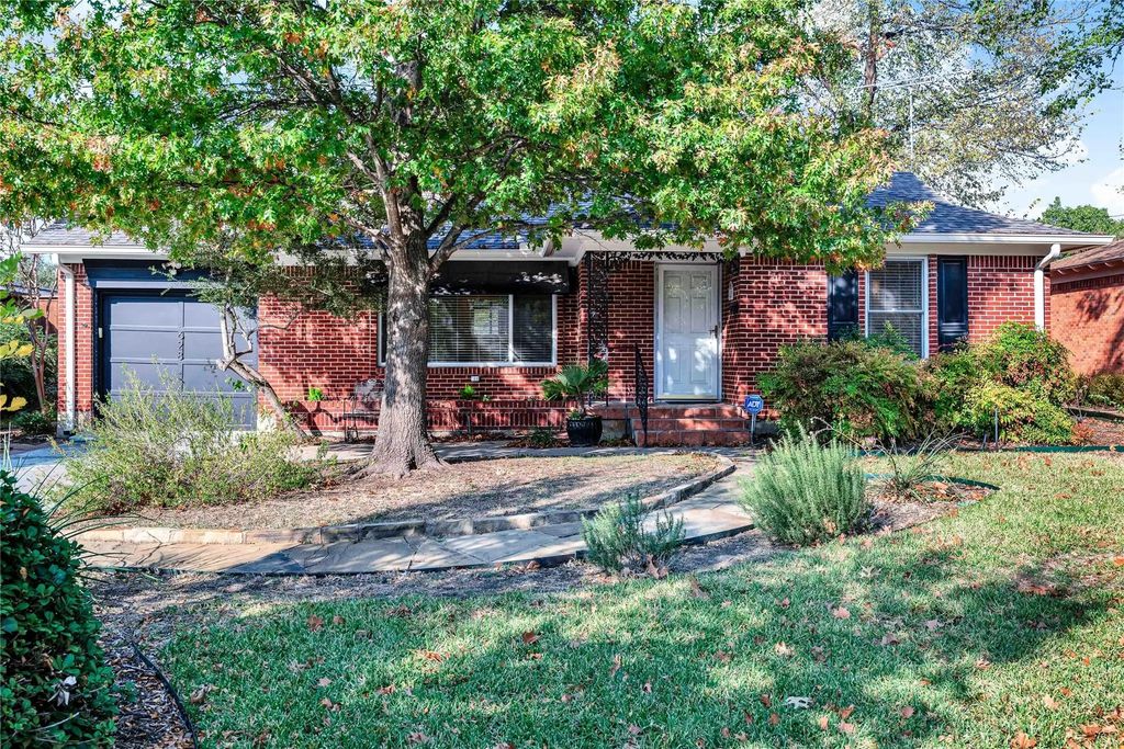 628 Westwood Drive, Richardson