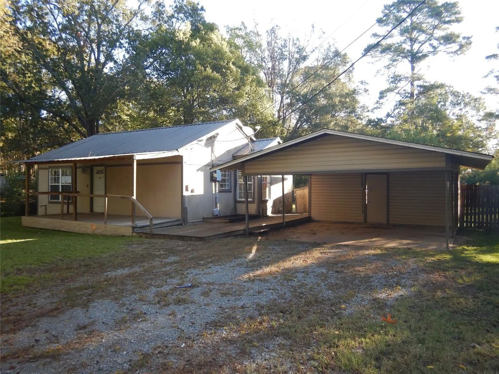 910 Lee Street, Benton