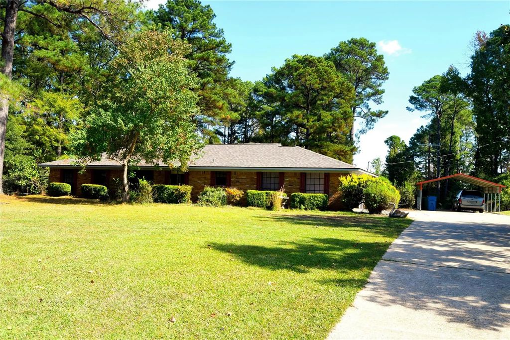 183 Woodard Drive, Minden