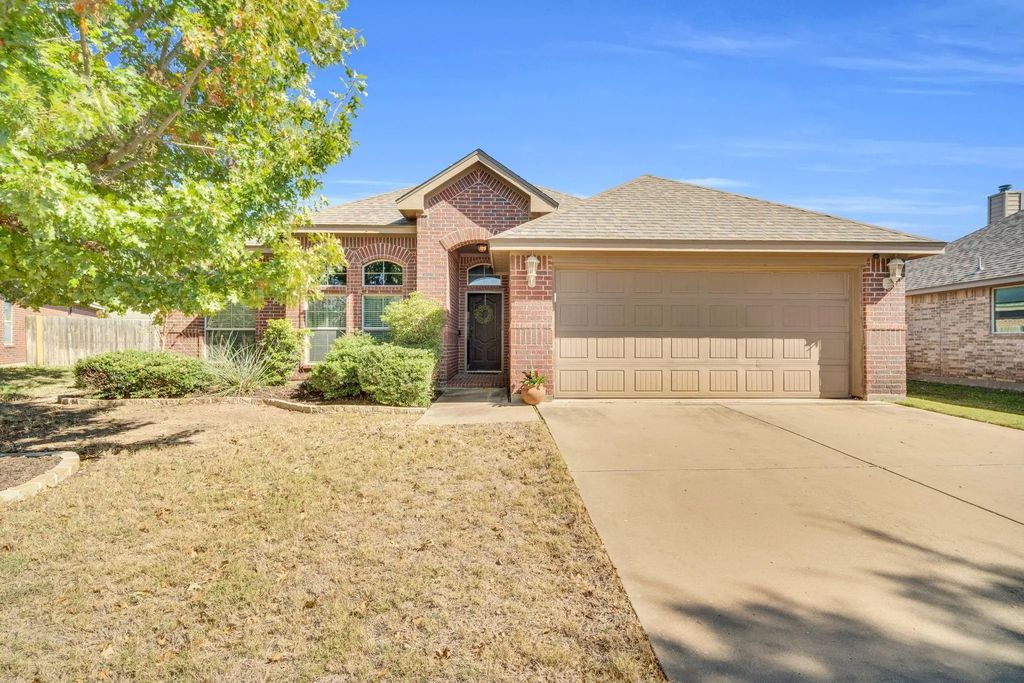 504 Quest Court, Saginaw